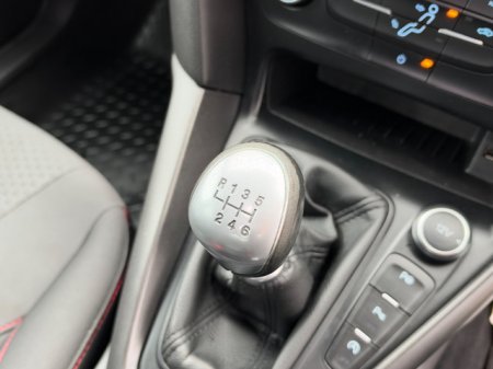 2017 Ford Focus - photo 13