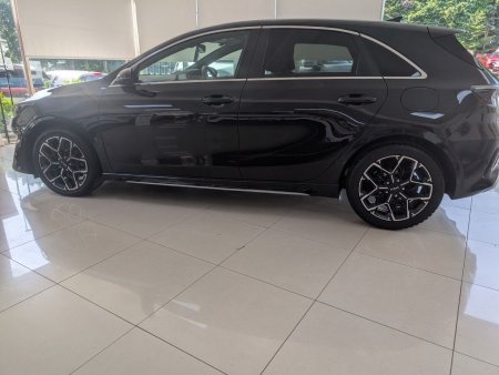2022 Kia Ceed - photo 2