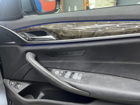 2021 BMW 5-Series - photo 14