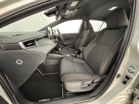 2027 Toyota Corolla - photo 6