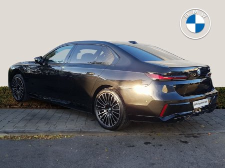 2026 BMW 7-Series - photo 2