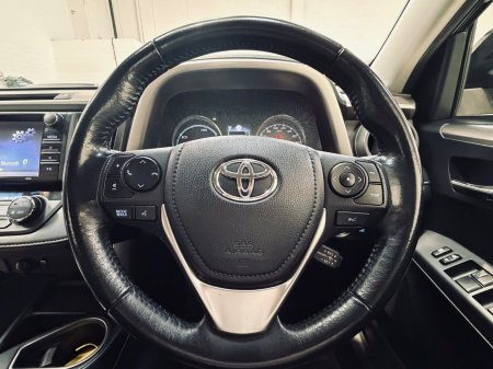 2018 Toyota RAV4 - photo 18