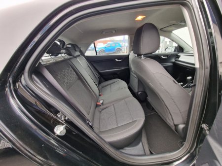 2019 Kia Rio - photo 30