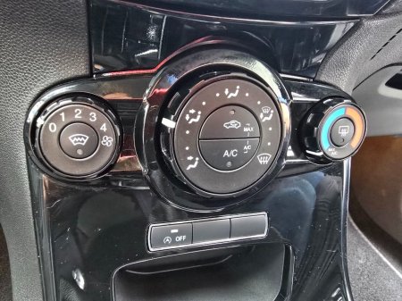 2015 Ford Fiesta - photo 16