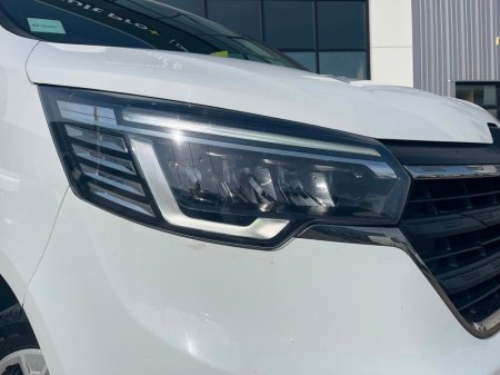 2022 Renault Trafic - photo 3