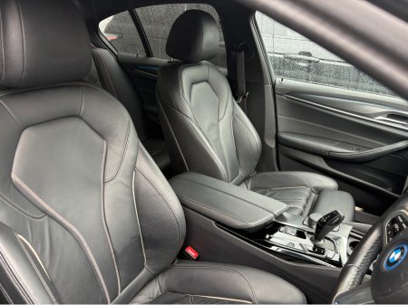 2023 BMW 5-Series - photo 19
