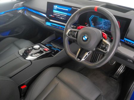 2025 BMW M5 - photo 6
