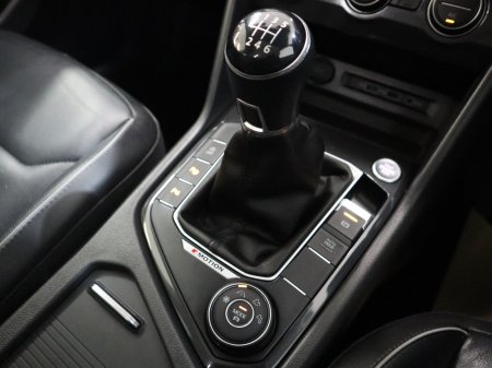 2020 Volkswagen Tiguan - photo 25