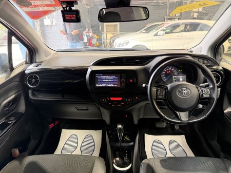 2017 Toyota Vitz - photo 27