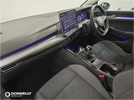 2025 Volkswagen Golf - photo 2