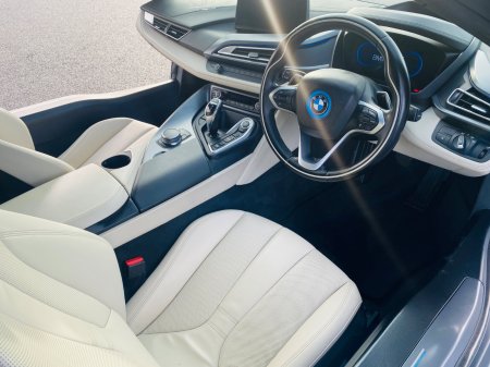 2017 BMW i8 - photo 13