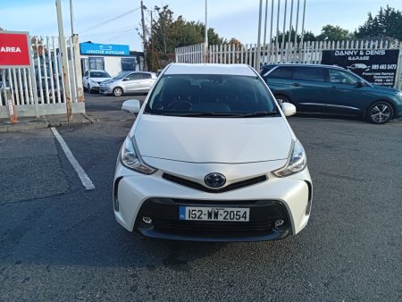 2015 Toyota Prius - photo 2
