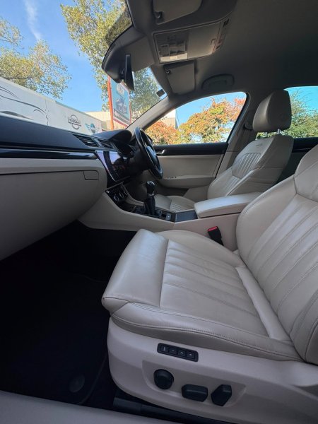 2018 Skoda Superb - photo 15