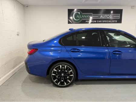 2025 BMW 3-Series - photo 22
