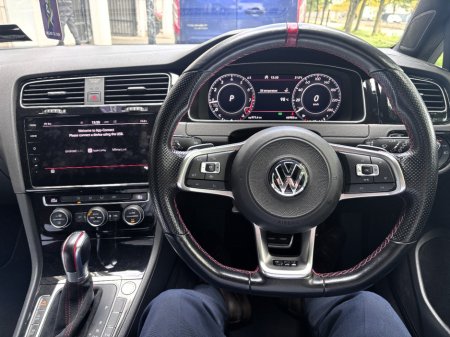 2020 Volkswagen Golf - photo 12