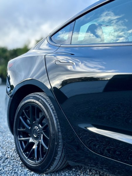 2025 Tesla Model 3 - photo 16