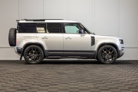 2024 Land Rover Defender - photo 6