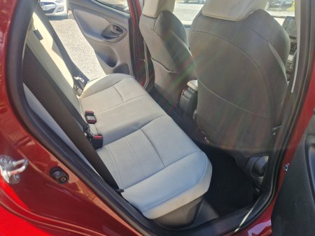2021 Toyota Yaris - photo 8