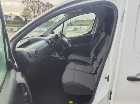 2017 Peugeot Partner - photo 16