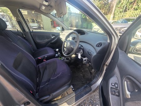 2005 Toyota Yaris - photo 9