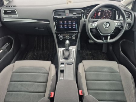 2019 Volkswagen Golf - photo 2