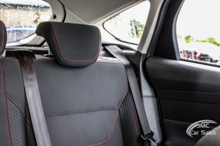 2016 Ford Focus - photo 24