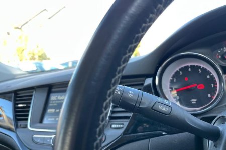 2018 Vauxhall Astra - photo 14