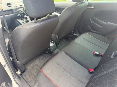 2015 Mazda Mazda2 - photo 15