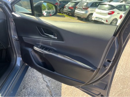 2023 Toyota Prius - photo 12