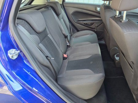 2015 Ford Fiesta - photo 21