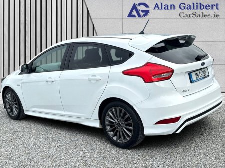 2018 Ford Focus - photo 2