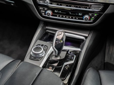 2022 BMW 5-Series - photo 14