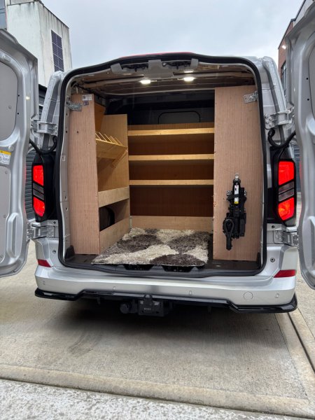 2025 Ford Transit Custom - photo 13