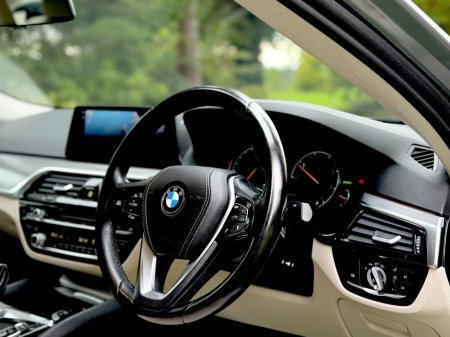 2018 BMW 5-Series - photo 13