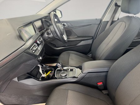 2021 BMW 1-Series - photo 17
