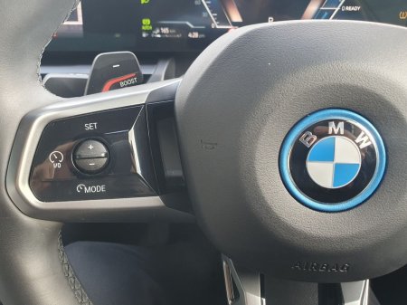 2024 BMW 5-Series - photo 17