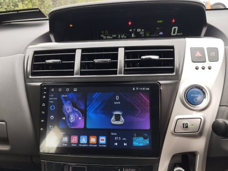 2013 Toyota Prius - photo 12