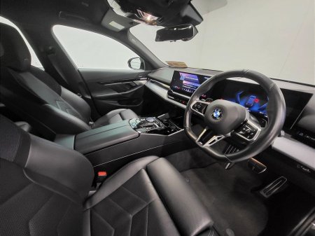 2024 BMW 5-Series - photo 6