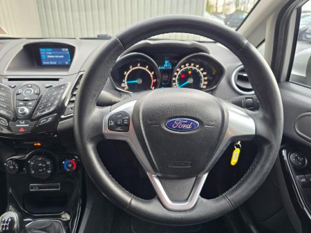 2016 Ford Fiesta - photo 16