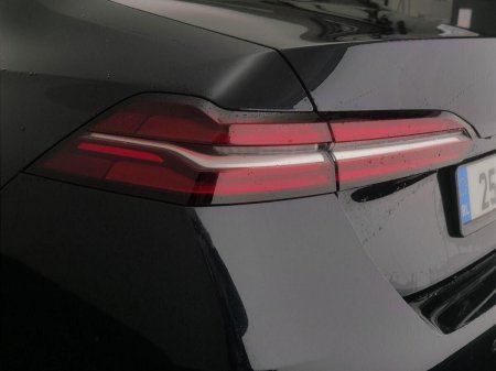 2025 BMW 5-Series - photo 19