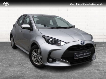 2024 Toyota Yaris Hybrid Luna