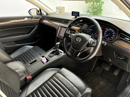 2020 Volkswagen Passat - photo 15