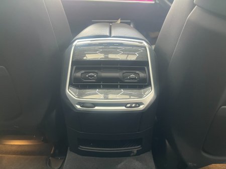 2024 BMW i7 - photo 23