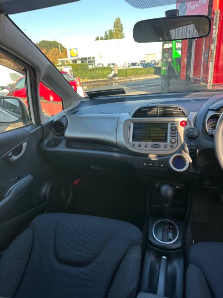 2011 Honda Fit - photo 22