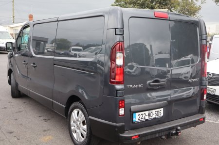 2022 Renault Trafic - photo 2