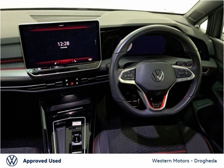 2025 Volkswagen Golf - photo 2