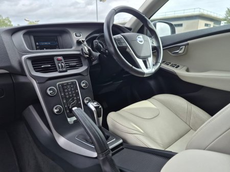 2016 Volvo V40 - photo 25
