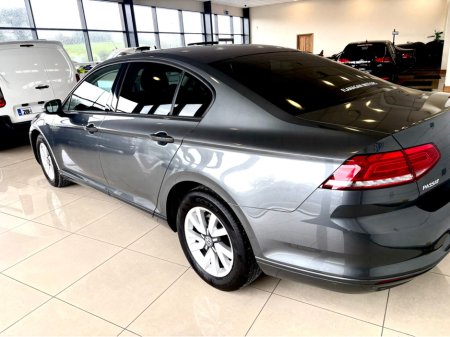 2016 Volkswagen Passat - photo 4