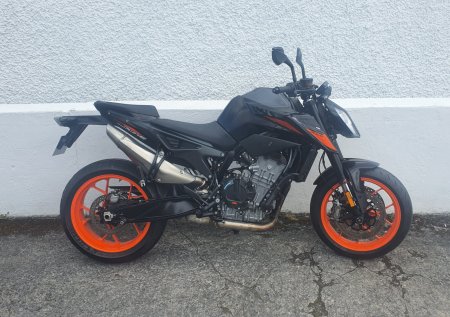 2020 KTM Duke