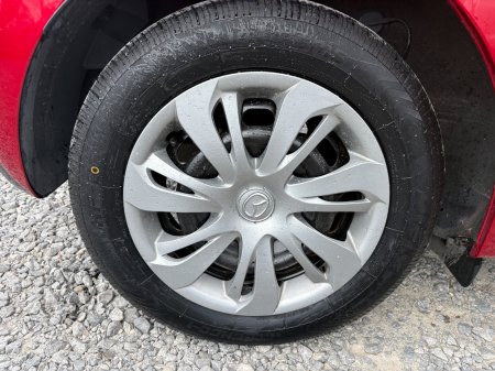 2017 Mazda Demio - photo 23